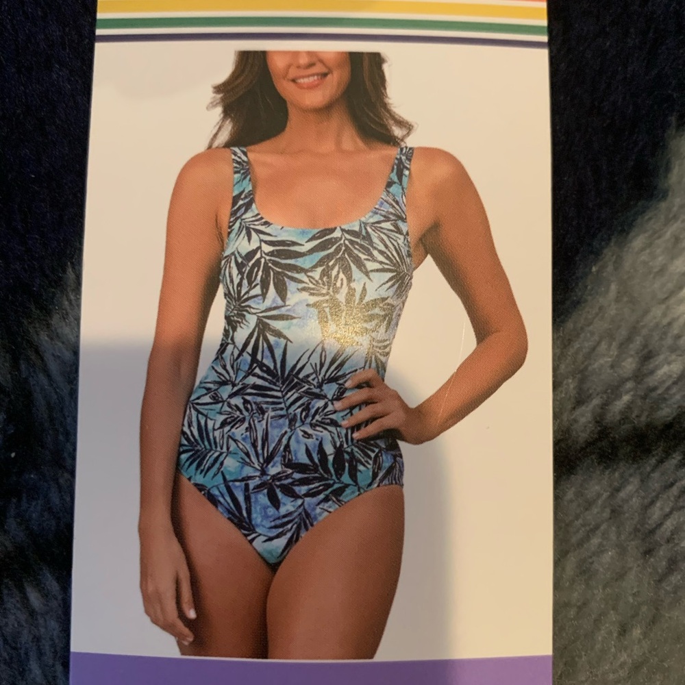 New Ocean Pacific Ladies' Swimsuit 4-Way Stretch Fully Lined. Size XS